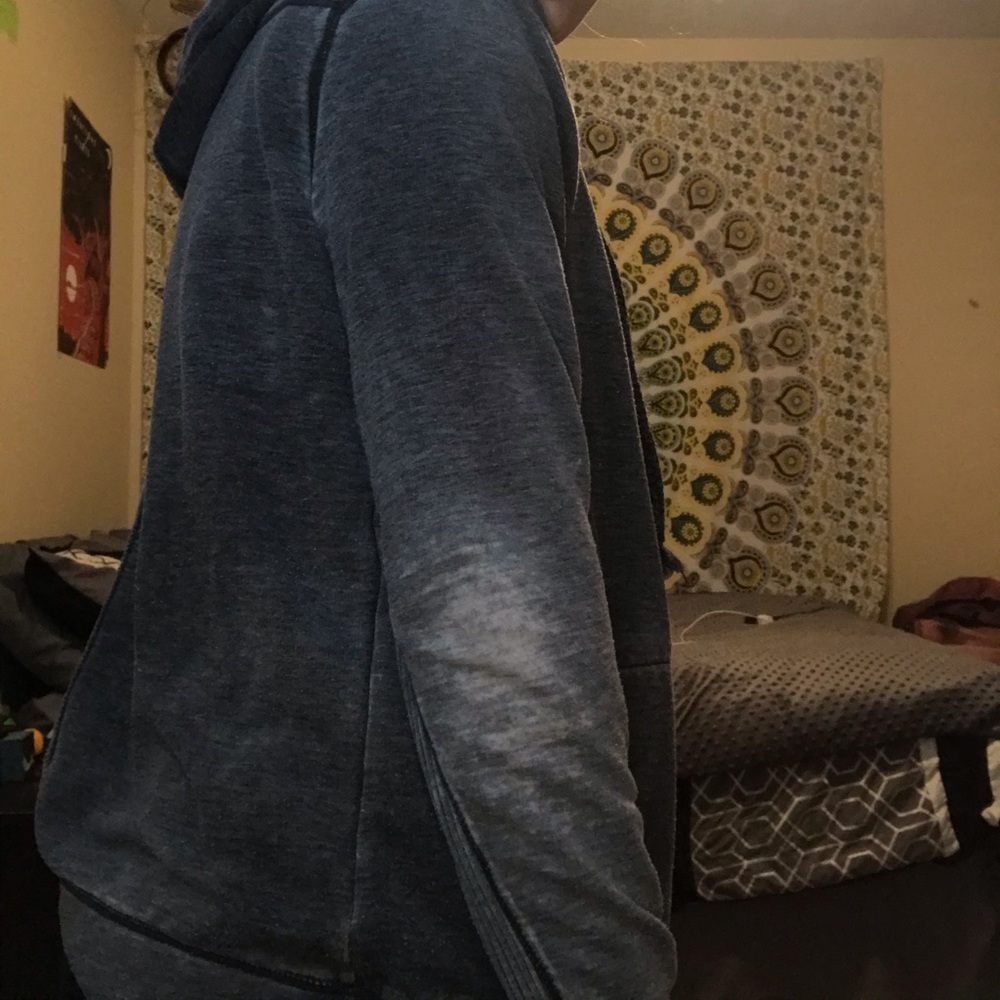Gray jacket - Picture 3 of 3